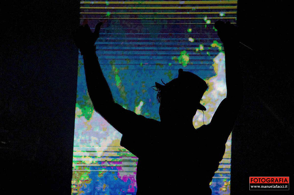 fabrizio-moro-pace-live-tour-01