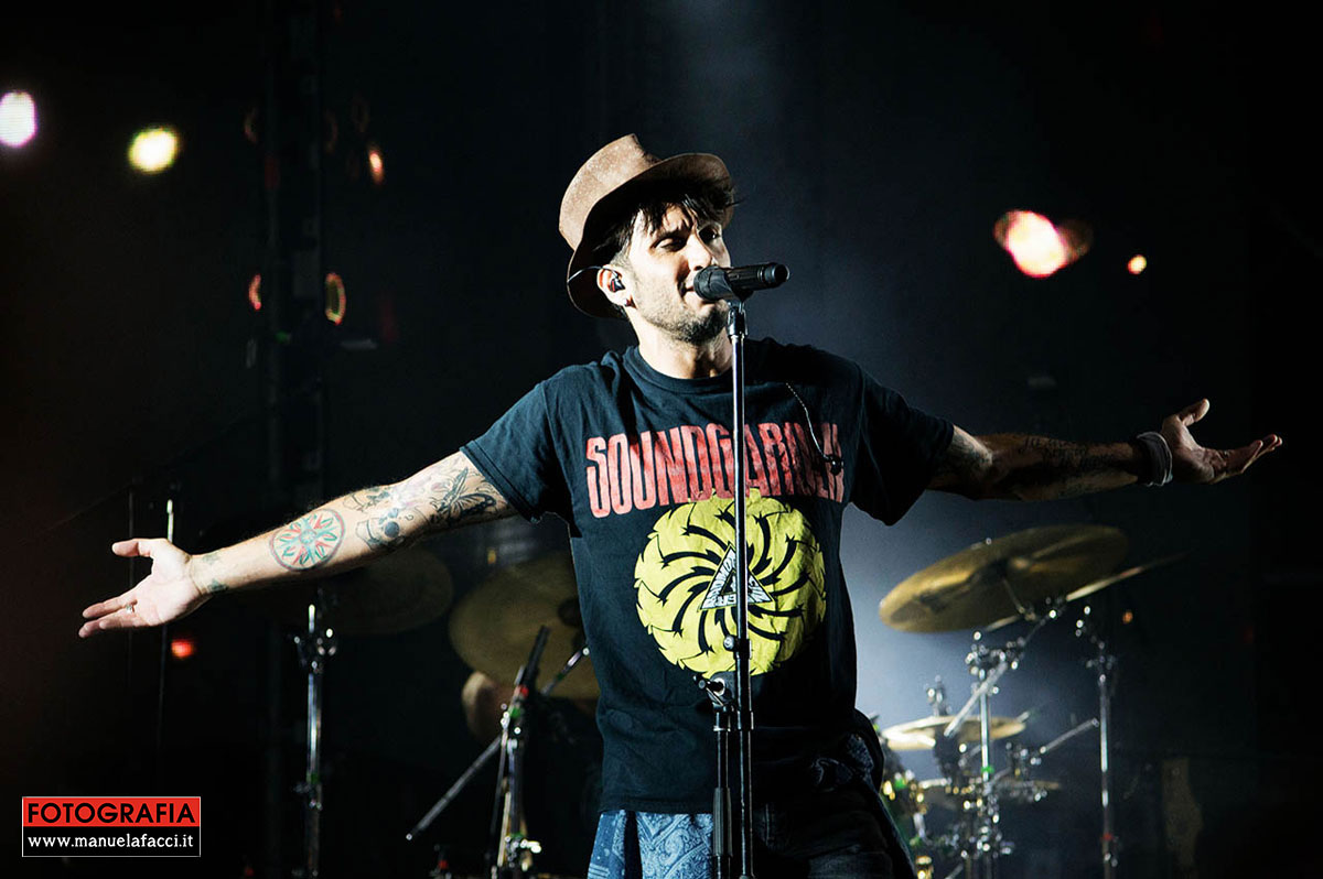 fabrizio-moro-pace-live-tour-02