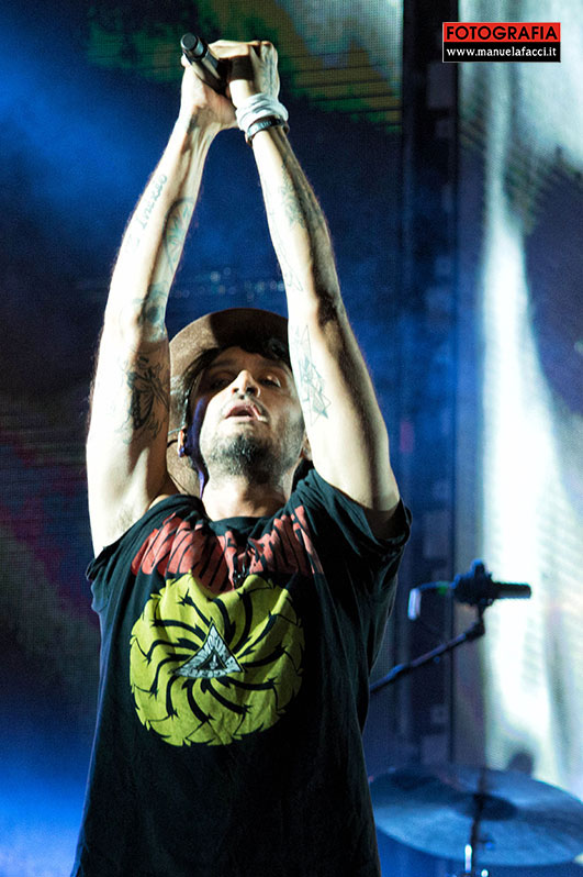 fabrizio-moro-pace-live-tour-03