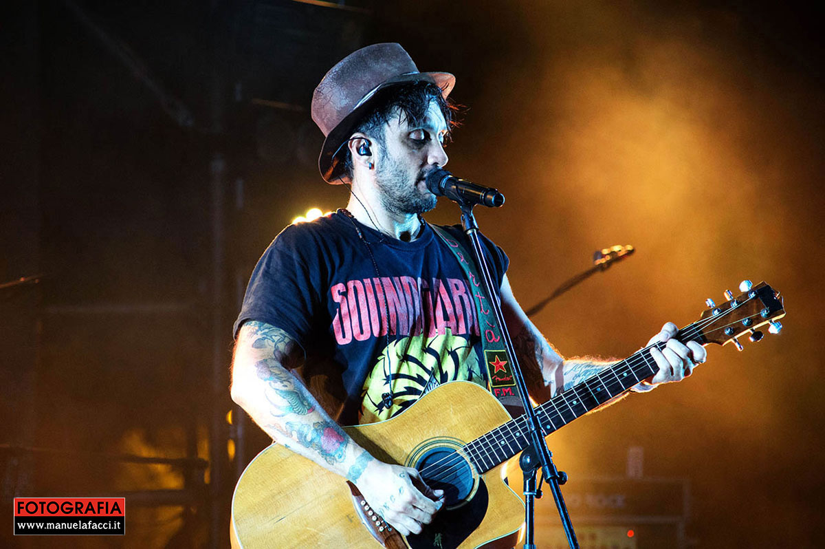 fabrizio-moro-pace-live-tour-11