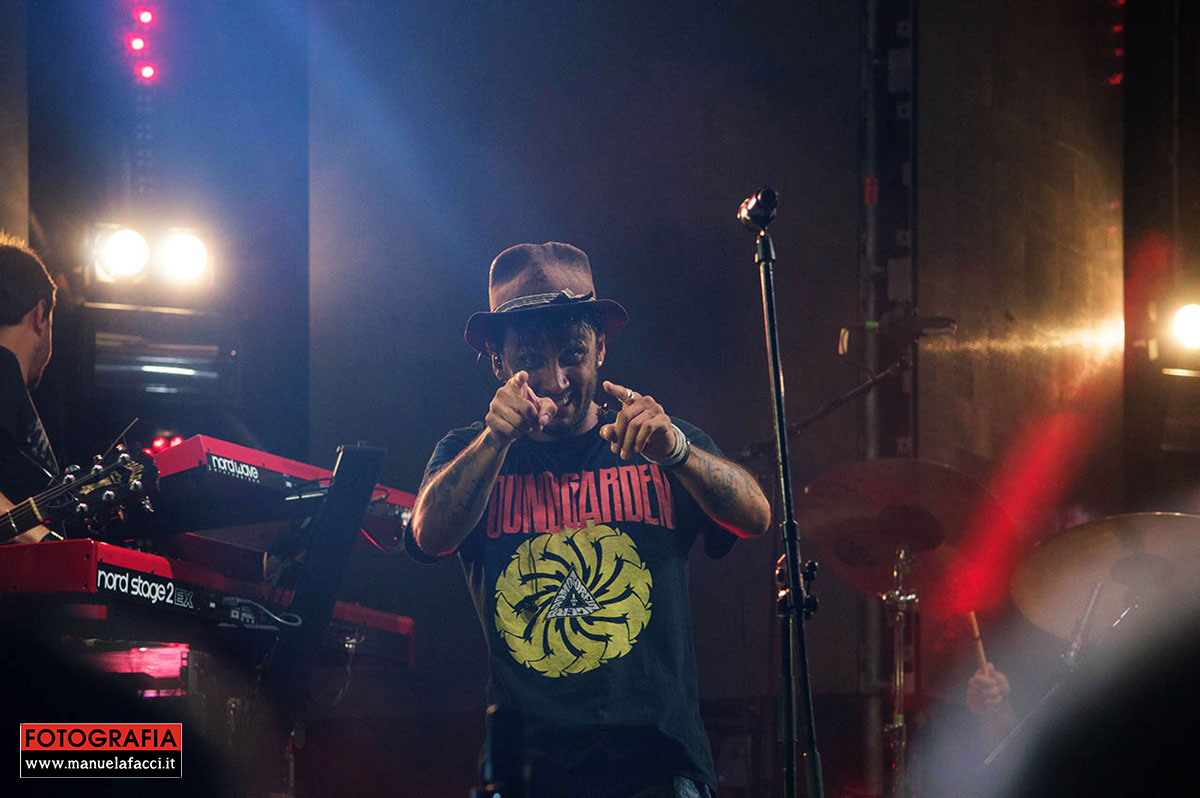 fabrizio-moro-pace-live-tour-16