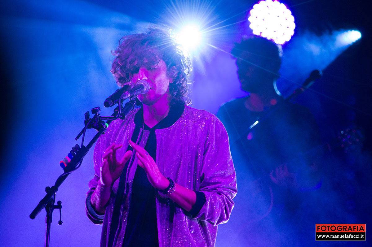 ermal-meta-non-abbiamo-armi-tour-2018-11