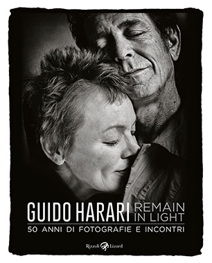 remain-in-light-50-anni-di-fotografie-e-incontri-guido-harari-copertina-libro