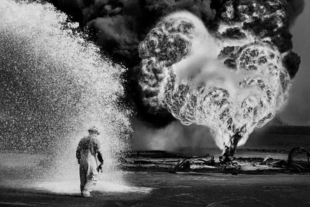 sebastiao-salgado-02-kuwait-1991