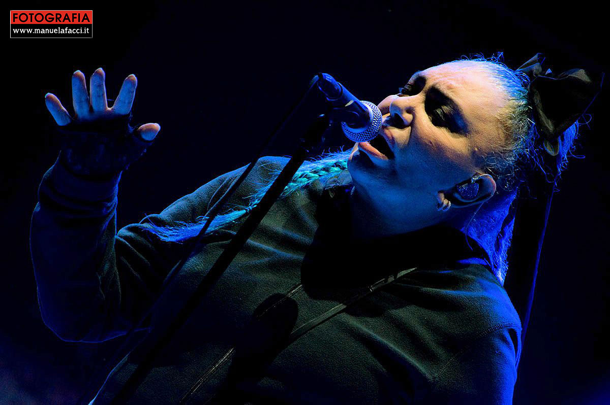 loredana-bertè-manifesto-summer-tour-2022-02