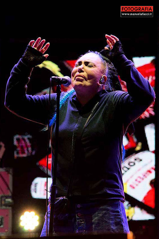 loredana-bertè-manifesto-summer-tour-2022-11