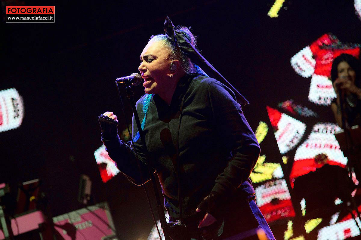 loredana-bertè-manifesto-summer-tour-2022-12