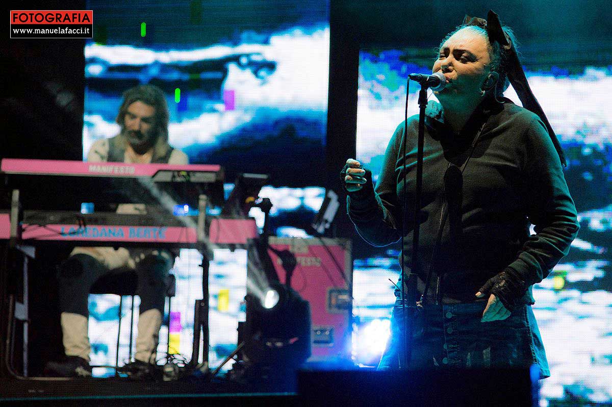 loredana-bertè-manifesto-summer-tour-2022-18