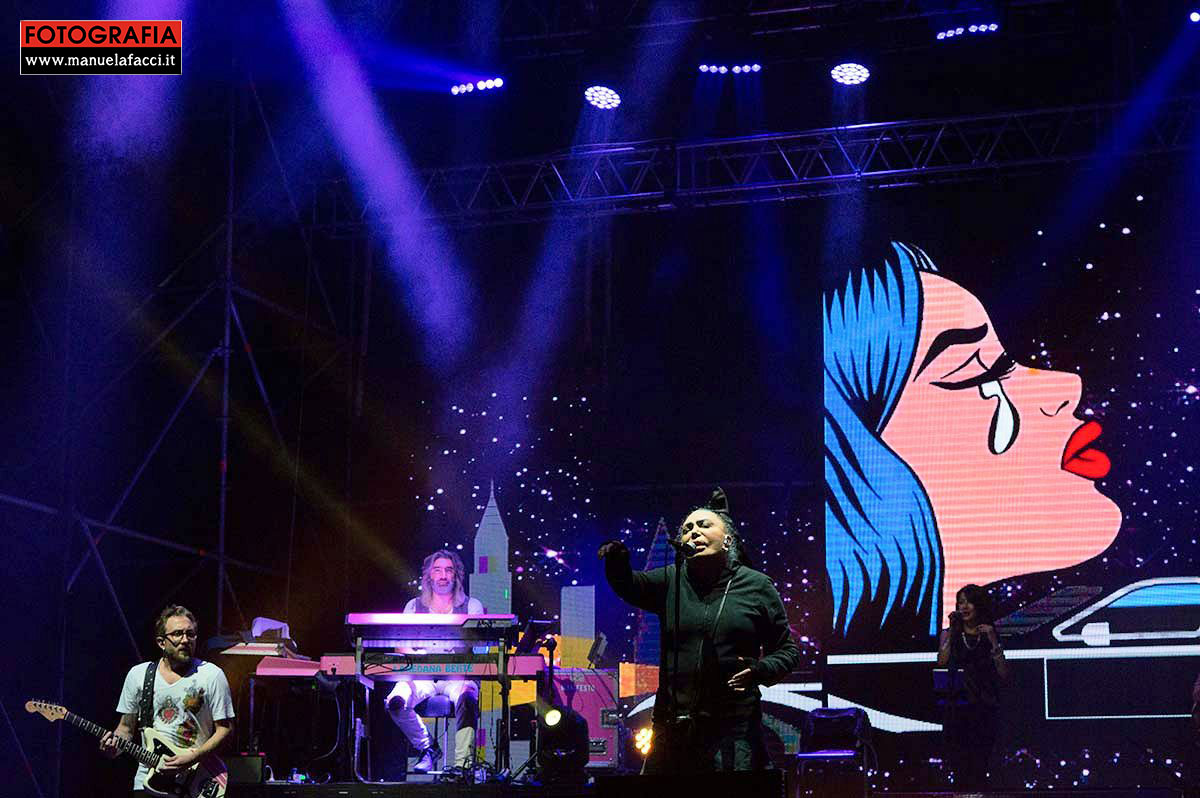 loredana-bertè-manifesto-summer-tour-2022-23