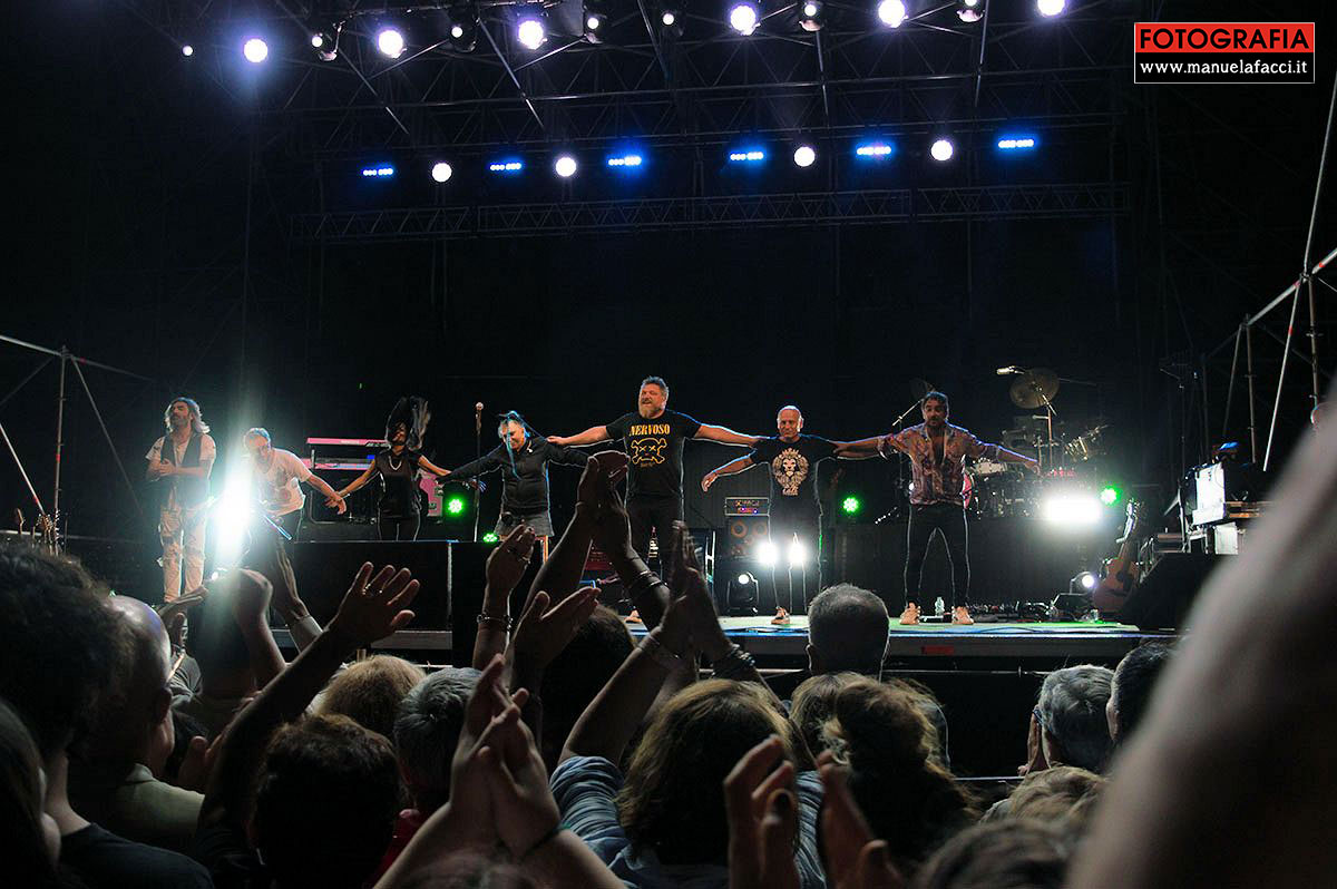 loredana-bertè-manifesto-summer-tour-2022-30