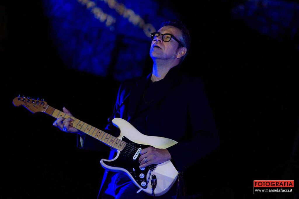 peppe-voltarelli-in-concerto-05-massimo-garritano