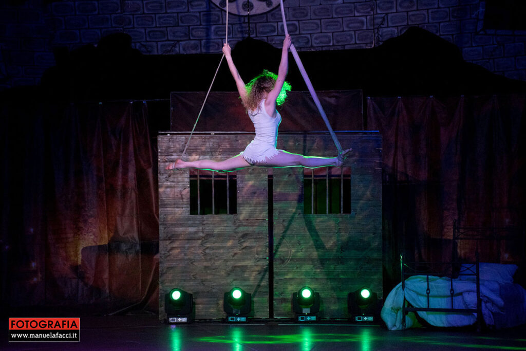 Paranormal-Circus-06