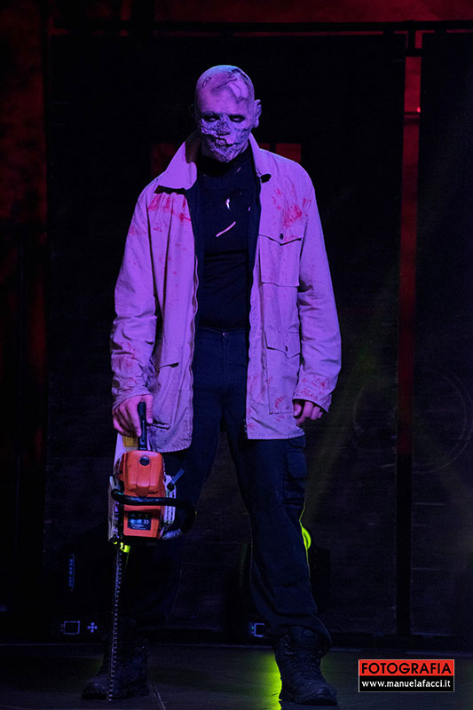 Paranormal-Circus-42