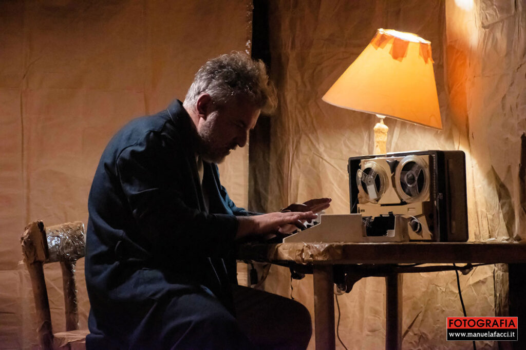 bukowski-a-night-with-hank-roberto-galano-09