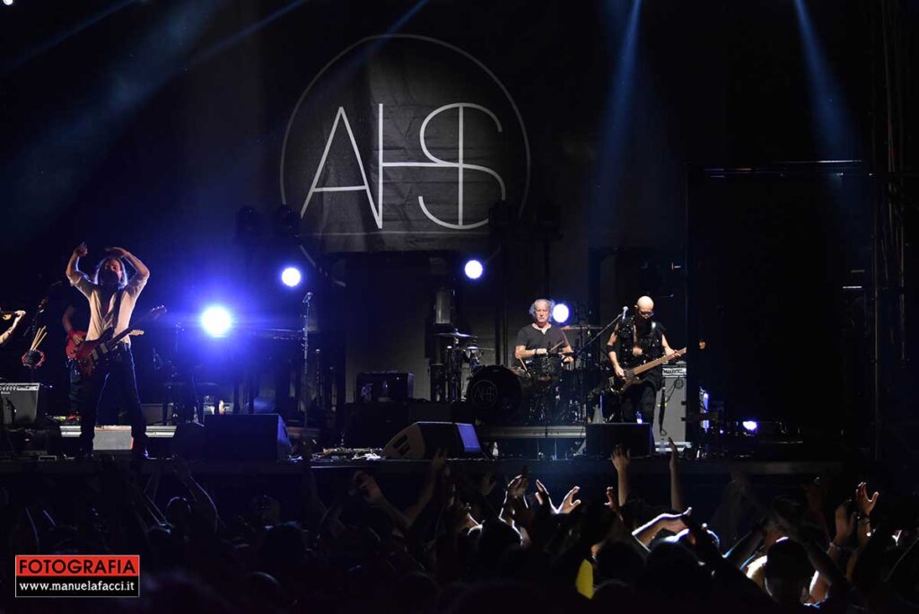 afterhours-ballate-per-piccole-iene-021