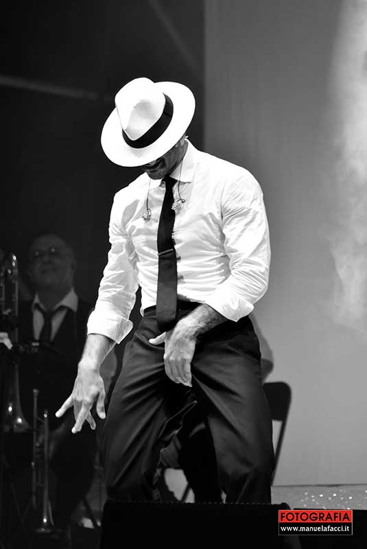 stefano-de-martino-meglio-stasera-tour-2025-019